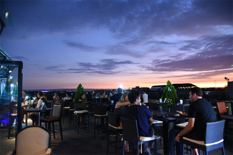 lhotels-xmas-countdown01